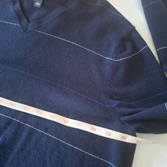 BANANA REPUBLIC EXTRA FINE MERINO SWEATER - Picture 6 of 7